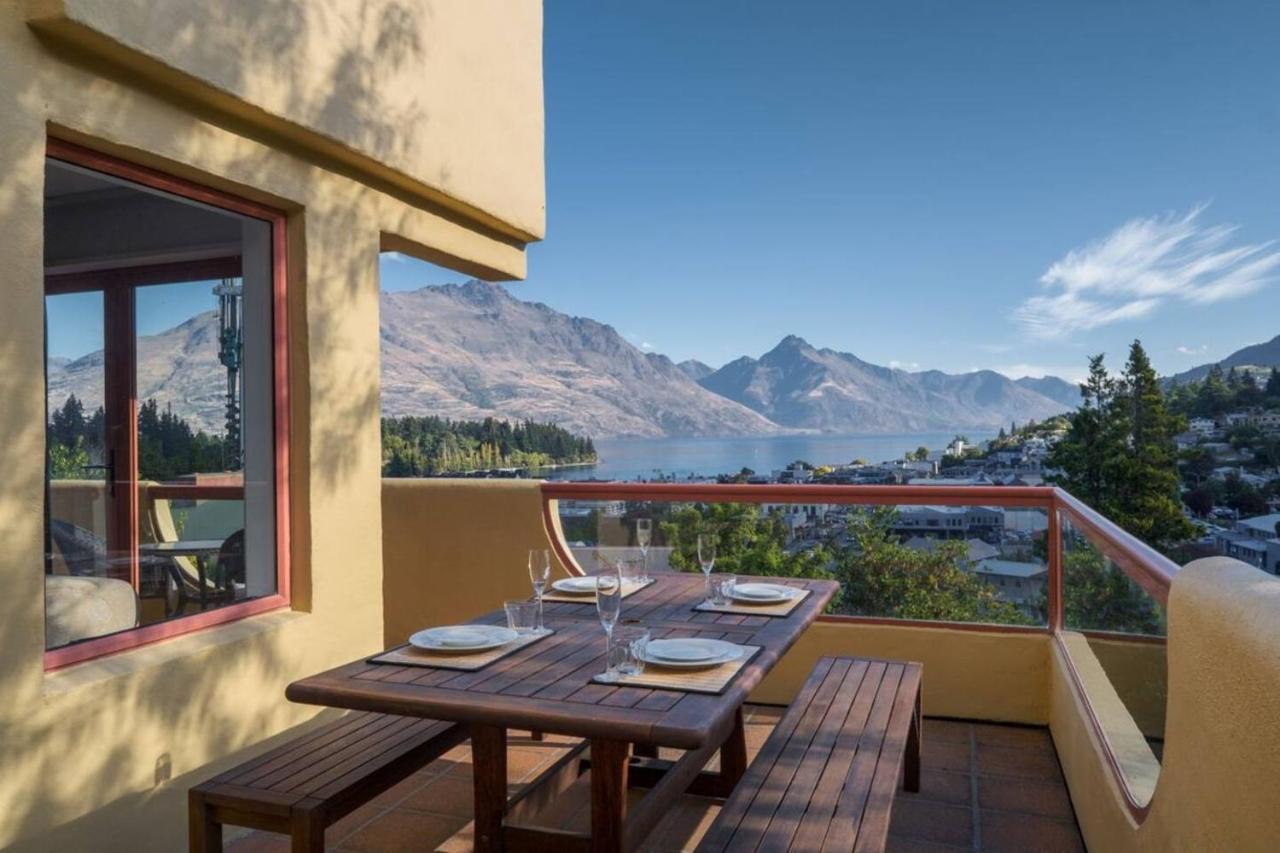 Magnificent Apartment With Great Views! Queenstown Buitenkant foto