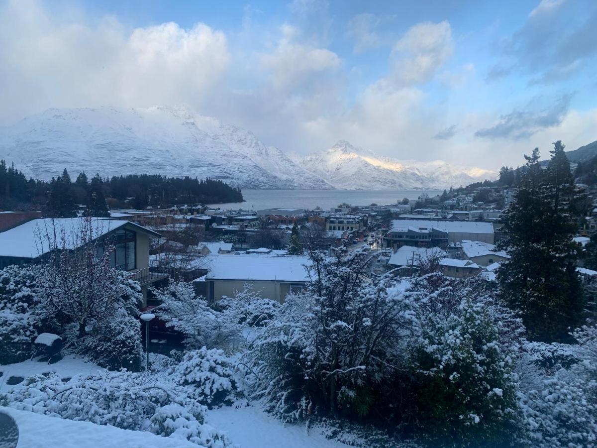 Magnificent Apartment With Great Views! Queenstown Buitenkant foto